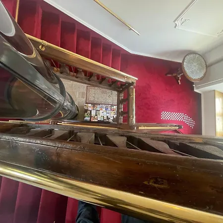 Hotel Victor Hugo