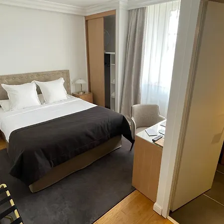 Hotel Victor Hugo 3*