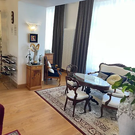 Hotel Victor Hugo 3*