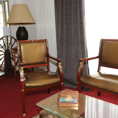 Hotel Victor Hugo 3*