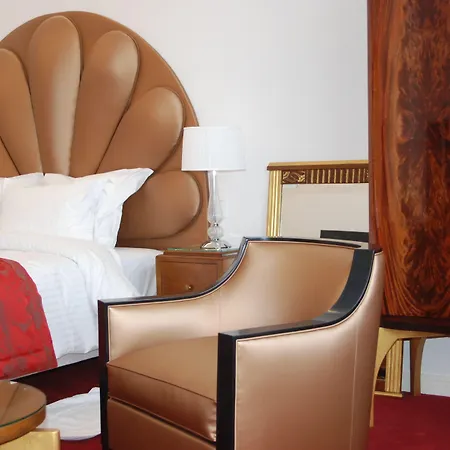 Victor Hugo 3* Pontorson