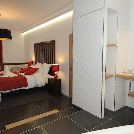 Hotel Victor Hugo 3*