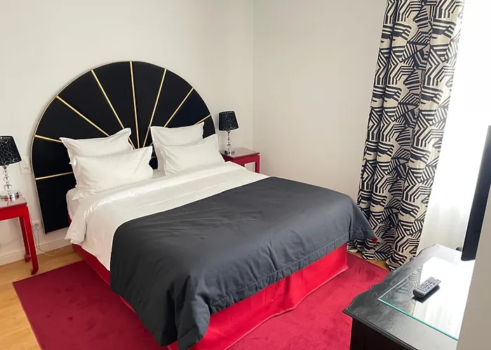 オテル ヴィクトル ユーゴ 3* ポントルソン