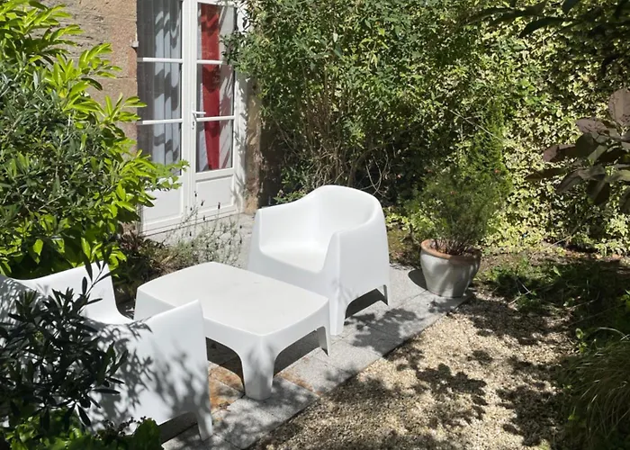 Hotel Victor Hugo 3*