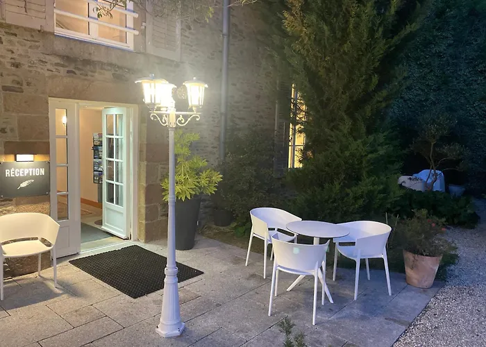 オテル ヴィクトル ユーゴ 3* ポントルソン