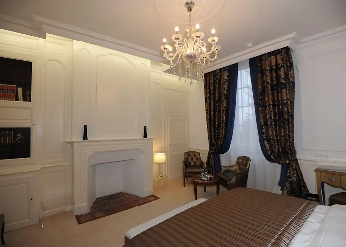 ホテル オテル ヴィクトル ユーゴ