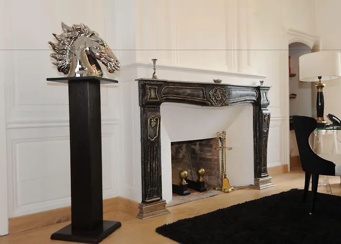 オテル ヴィクトル ユーゴ ホテル ポントルソン