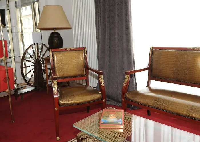 Hotel Victor Hugo 3*