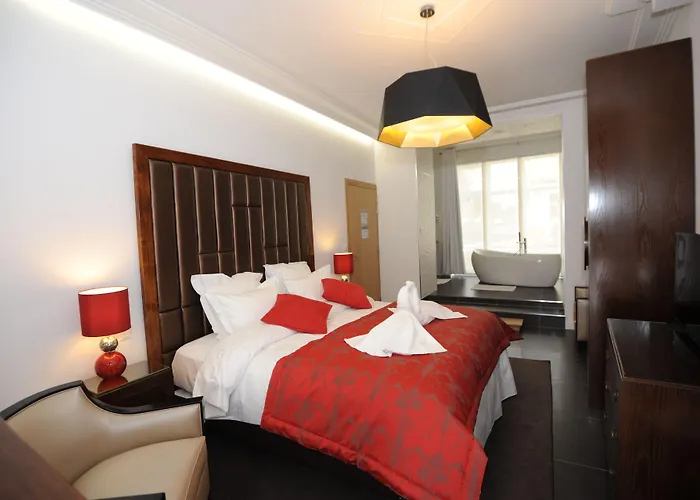 Victor Hugo Pontorson