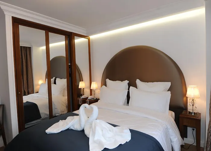 オテル ヴィクトル ユーゴ ポントルソン