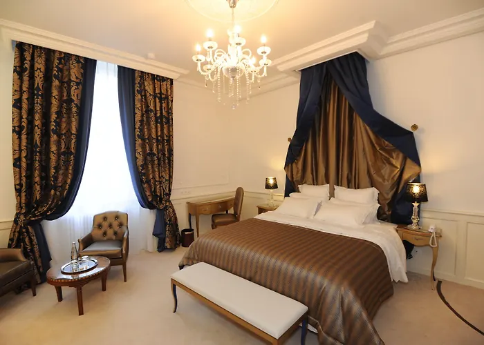 Victor Hugo Hotel Pontorson