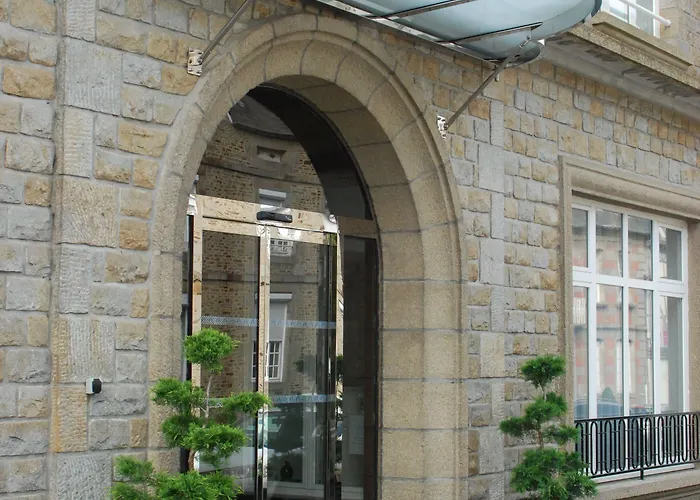 オテル ヴィクトル ユーゴ 3* ポントルソン